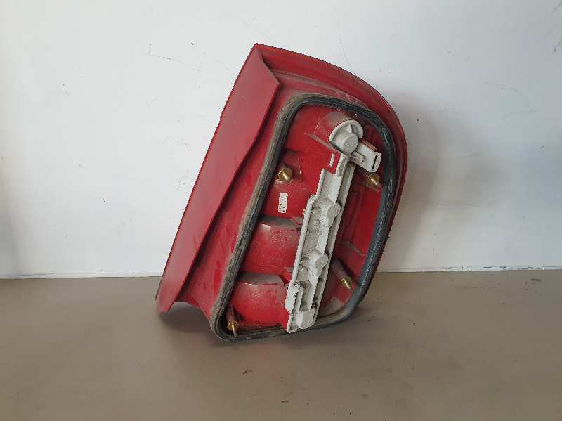 PILOTO TRASERO IZQUIERDO