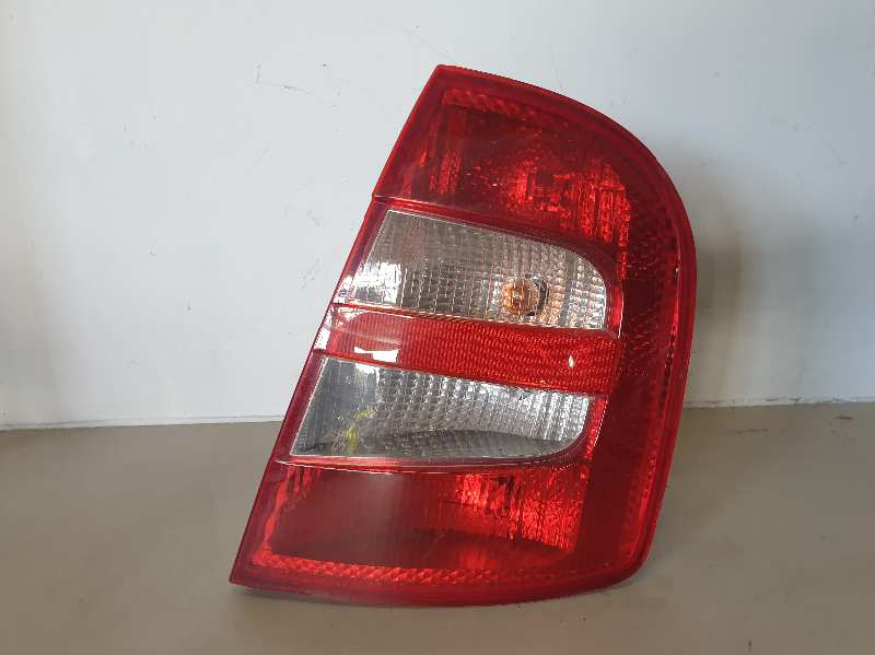 PILOTO TRASERO DERECHO