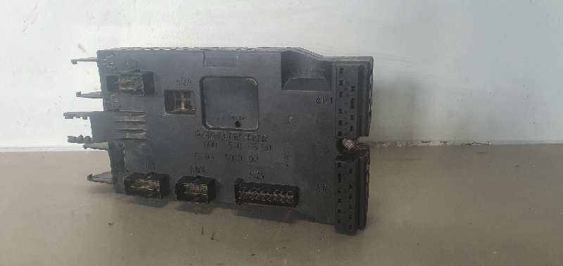 CAJA RELES - FUSIBLES