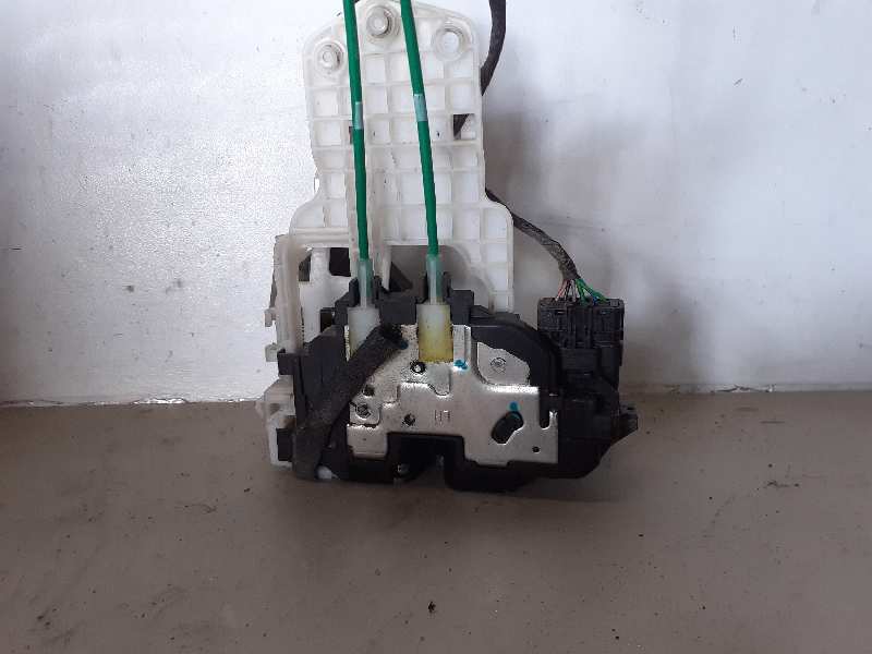 CERRADURA PUERTA DELANTERA IZQUIERDA 