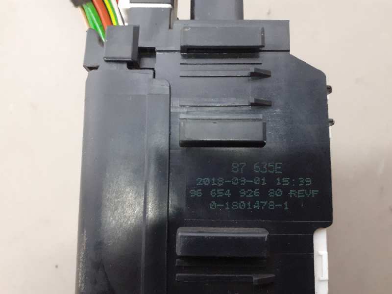 CAJA RELES - FUSIBLES