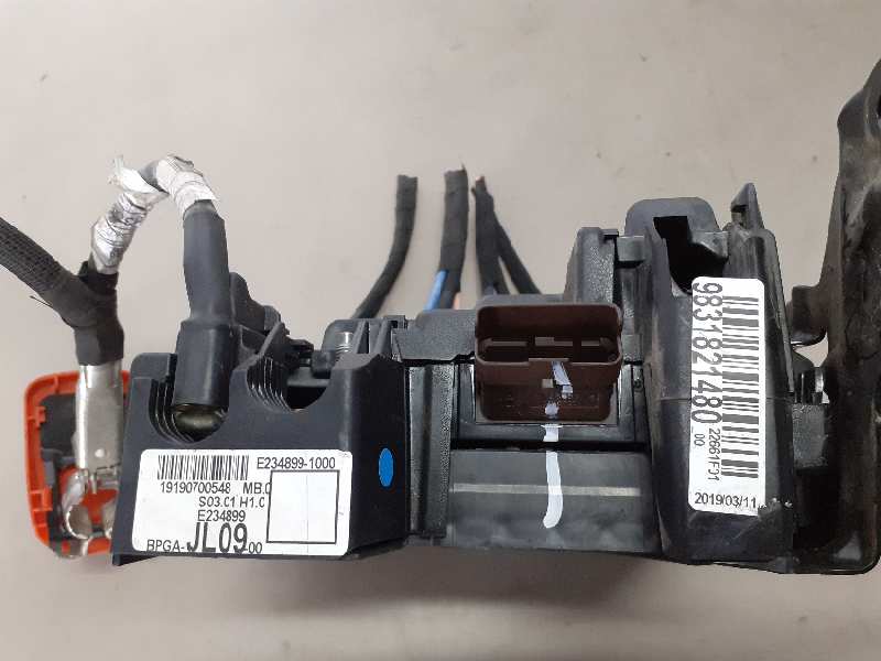 CAJA RELES - FUSIBLES