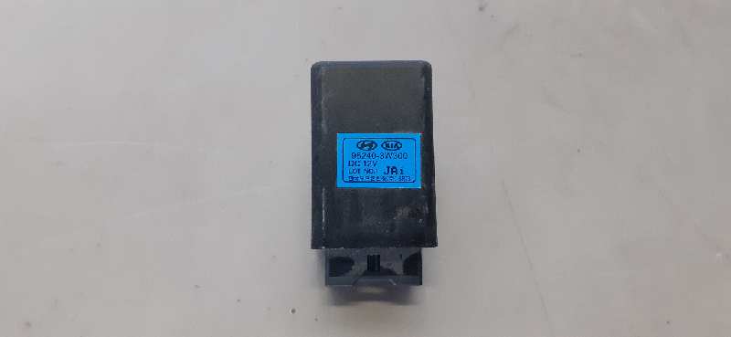 CAJA RELES - FUSIBLES