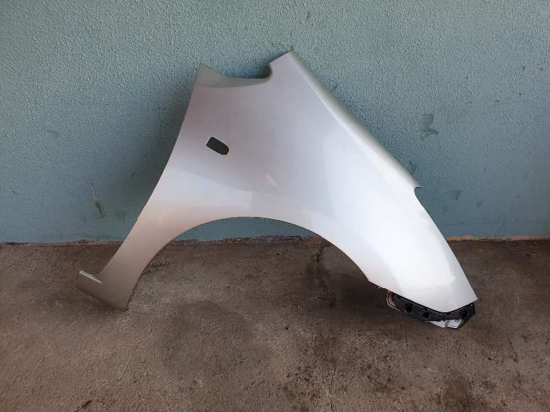 ALETA DELANTERA DERECHA