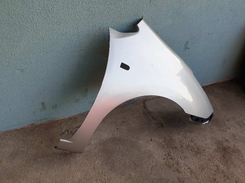 ALETA DELANTERA DERECHA