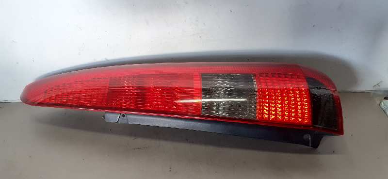 PILOTO TRASERO DERECHO