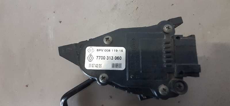 7700313060 POTENCIOMETRO PEDAL RENAULT TRAFIC CAJA CERRADA (AB 4.01)