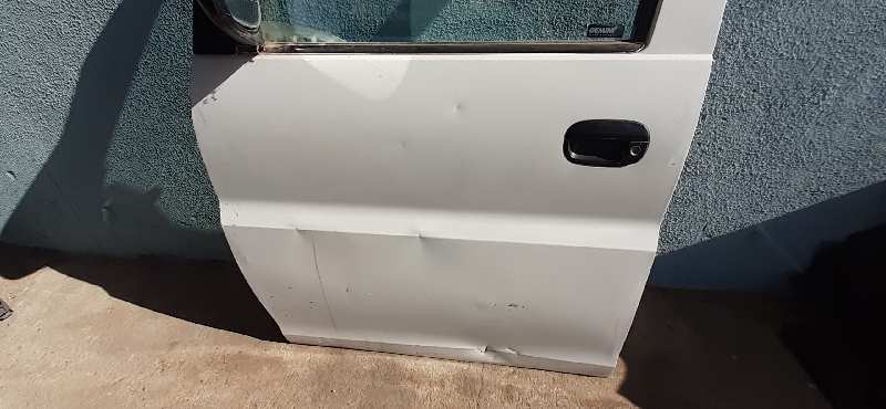 PUERTA DELANTERA IZQUIERDA