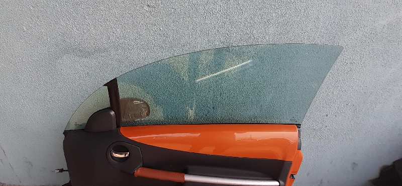 LUNA DELANTERA DERECHA