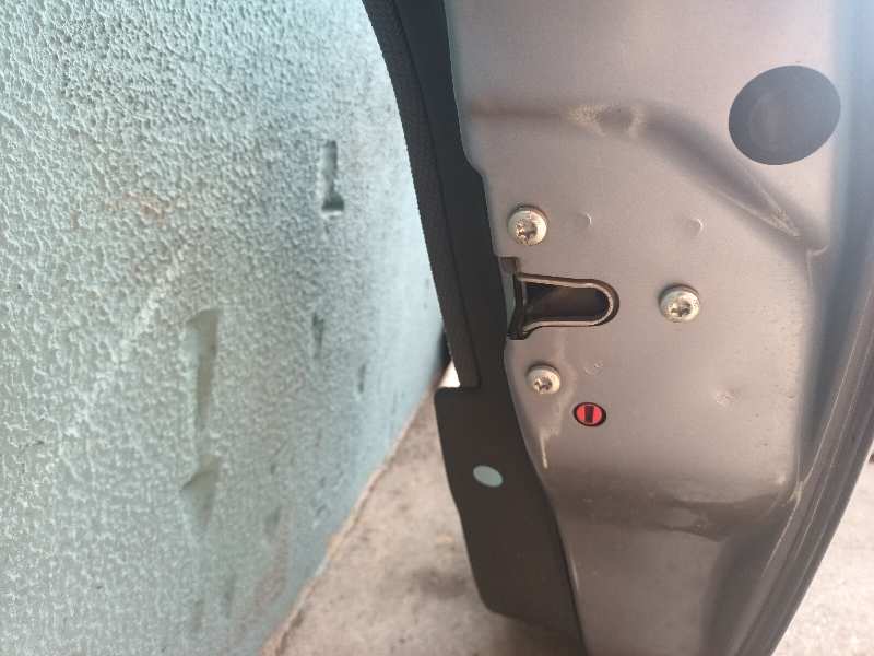 CERRADURA PUERTA TRASERA DERECHA 