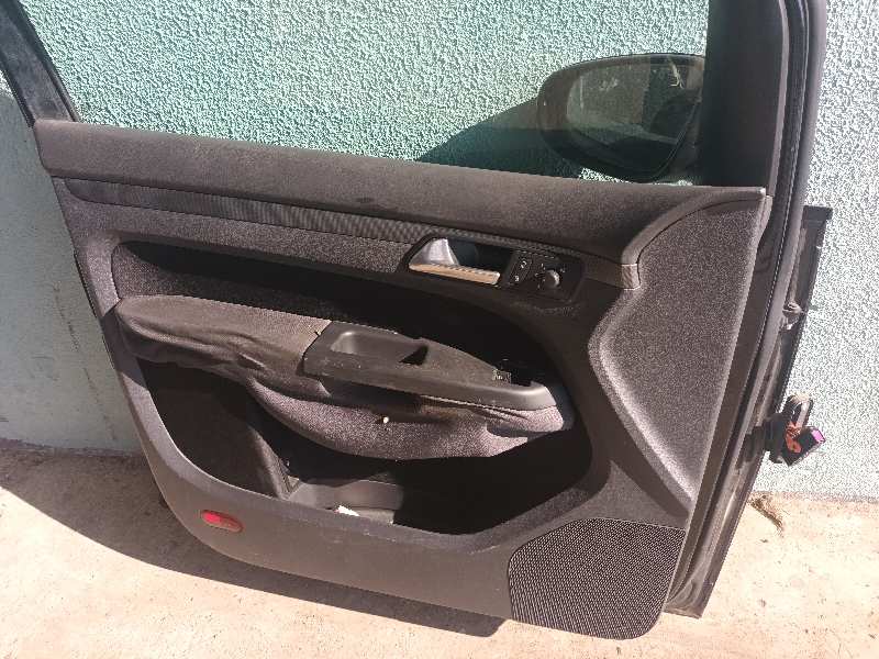 ELEVALUNAS DELANTERO IZQUIERDO