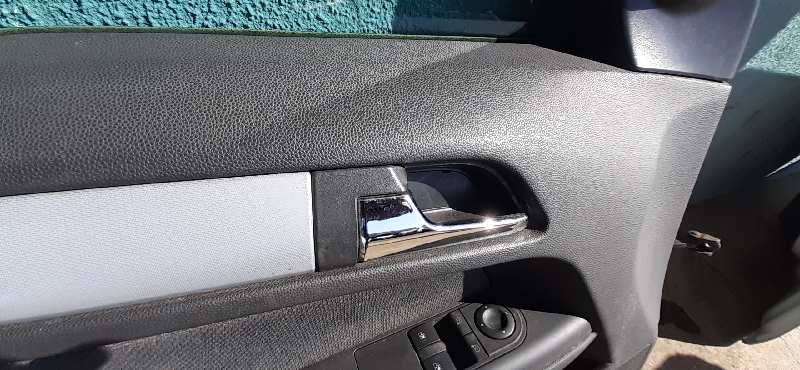 MANETA INTERIOR DELANTERA IZQUIERDA