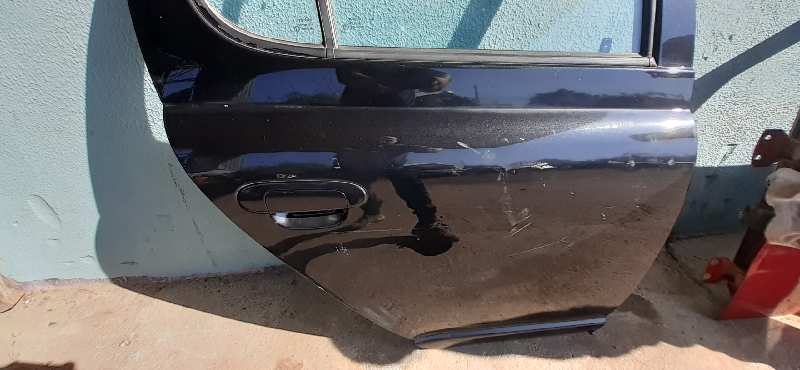 PUERTA TRASERA DERECHA