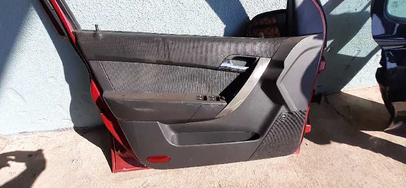 GUARNECIDO PUERTA DELANTERA IZQUIERDA