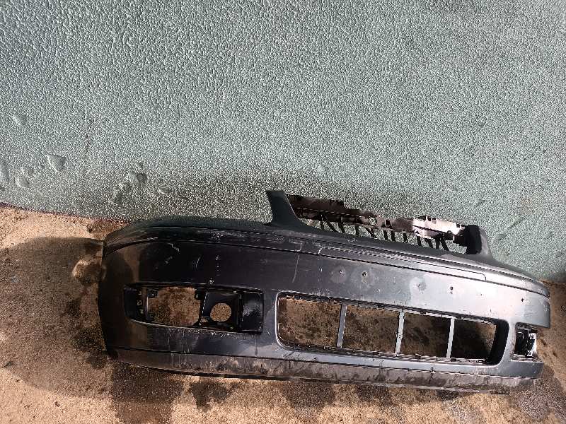 PARAGOLPES DELANTERO