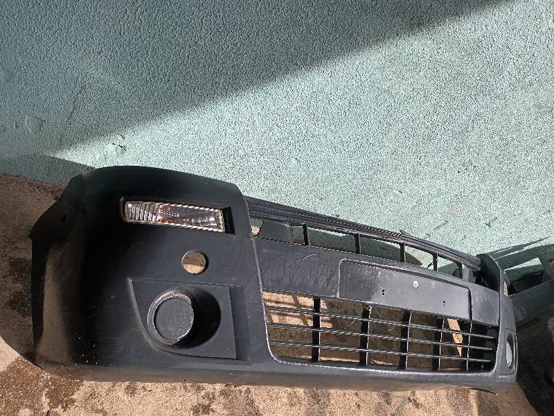 PARAGOLPES DELANTERO