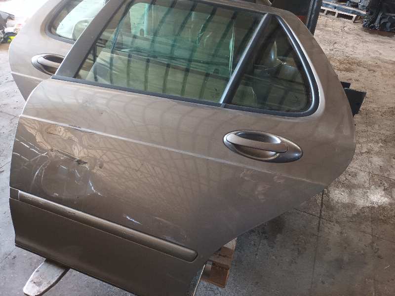 PUERTA TRASERA IZQUIERDA