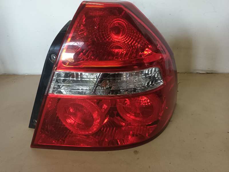 PILOTO TRASERO DERECHO