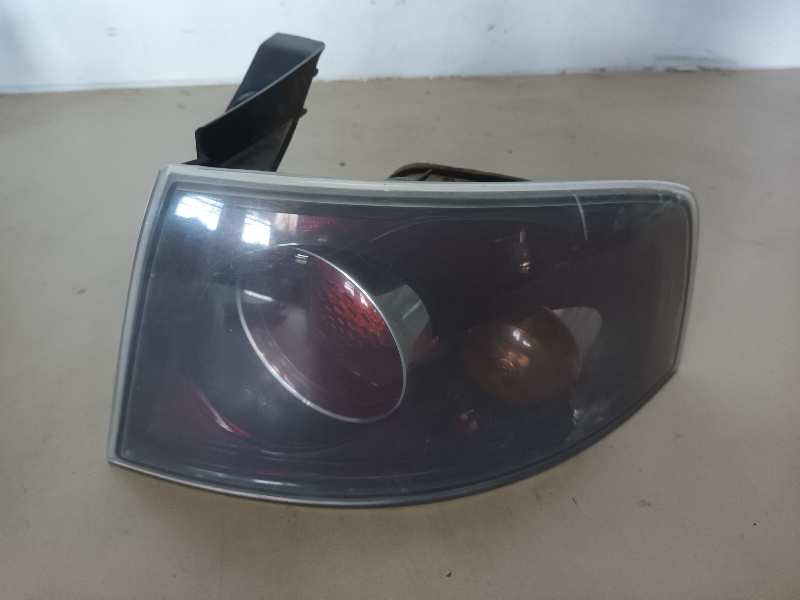 PILOTO TRASERO DERECHO