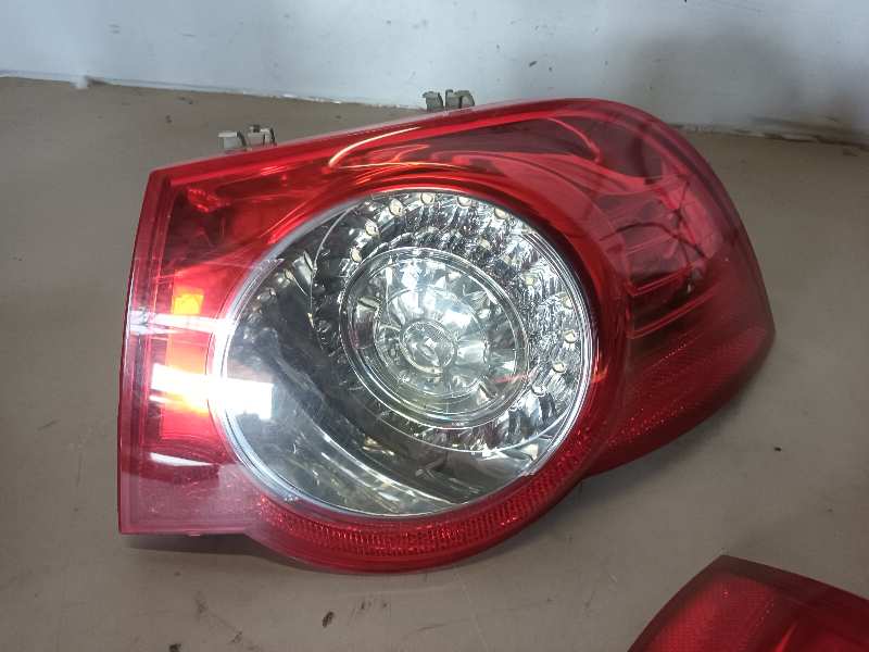 PILOTO TRASERO DERECHO