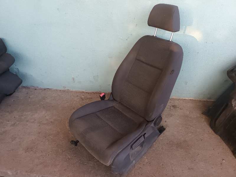 ASIENTO DELANTERO IZQUIERDO