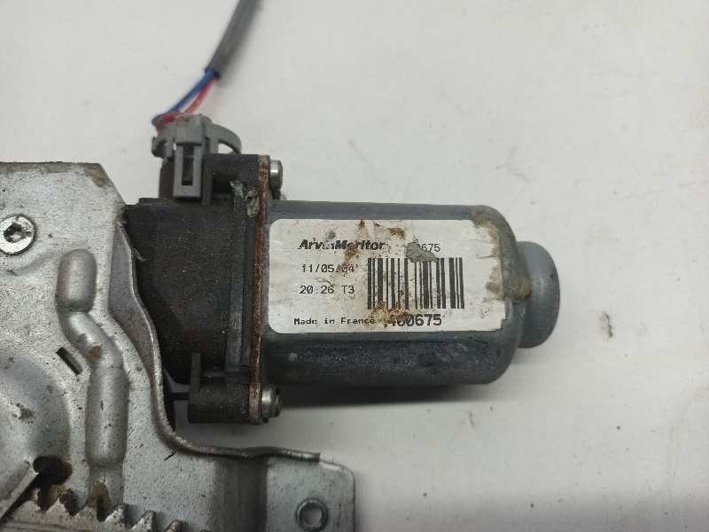 ELEVALUNAS TRASERO DERECHO