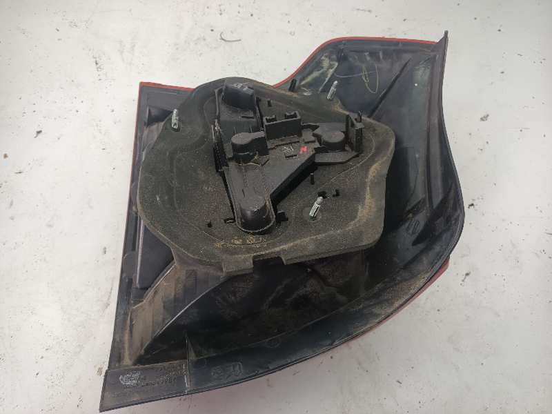 PILOTO TRASERO IZQUIERDO