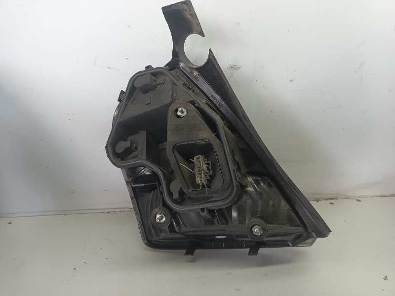 PILOTO TRASERO DERECHO