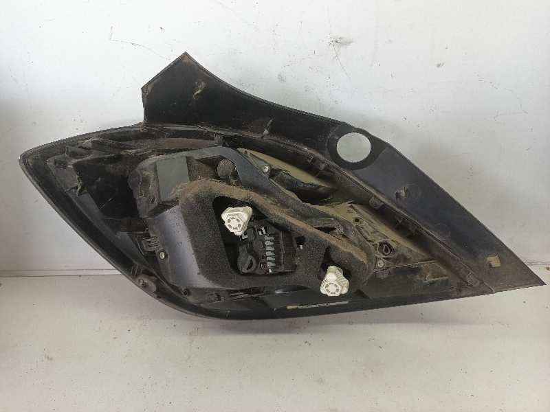 PILOTO TRASERO DERECHO