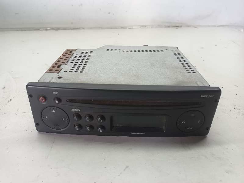 8200403537 SISTEMA AUDIO  RADIO CD DACIA LOGAN