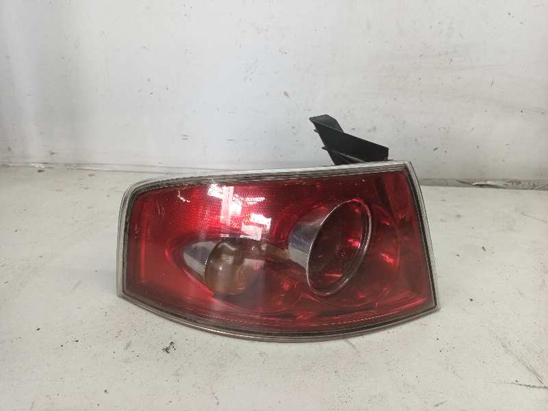 PILOTO TRASERO IZQUIERDO