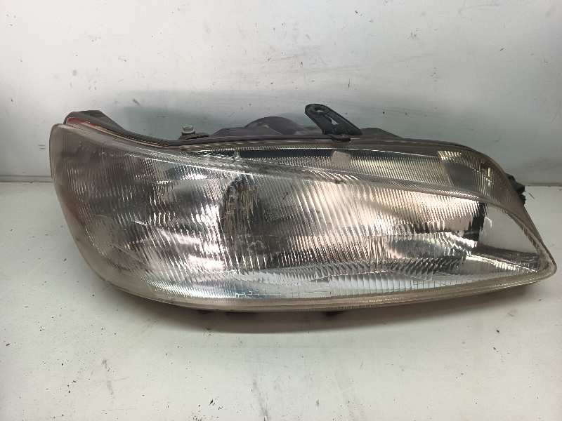 88203989D FARO DERECHO PEUGEOT 306 BERLINA 3-4-5 PUERTAS (S2)