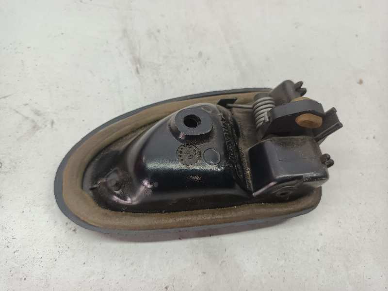 MANETA INTERIOR DELANTERA IZQUIERDA