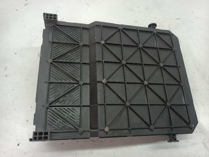 CAJA RELES - FUSIBLES