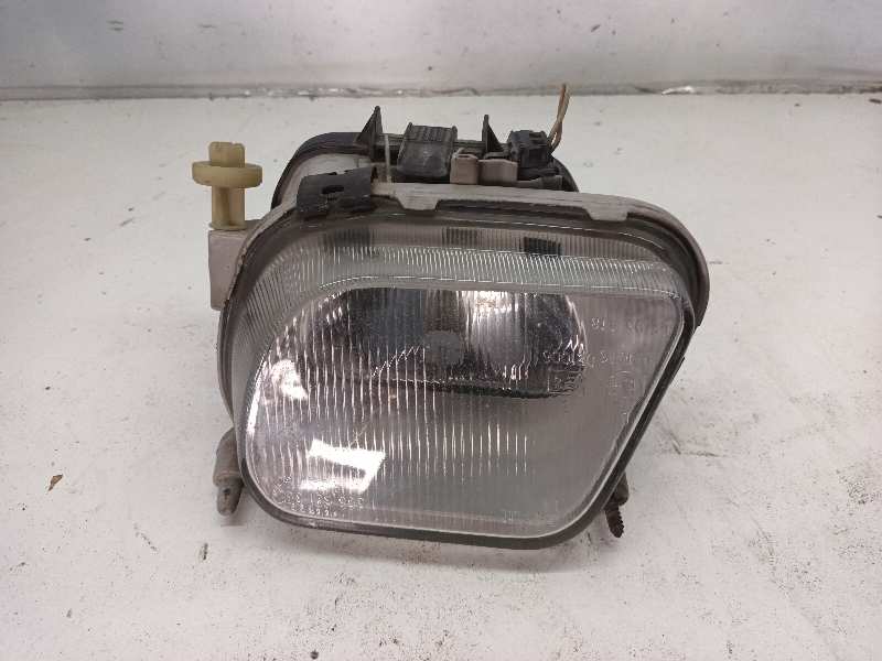 FARO ANTINIEBLA IZQUIERDO