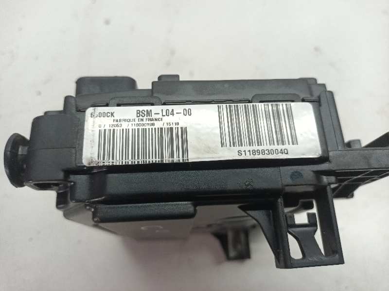 CAJA RELES - FUSIBLES