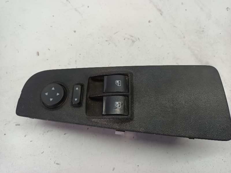 MANDO ELEVALUNAS DELANTERO IZQUIERDO  FIAT PUNTO BERLINA (188)