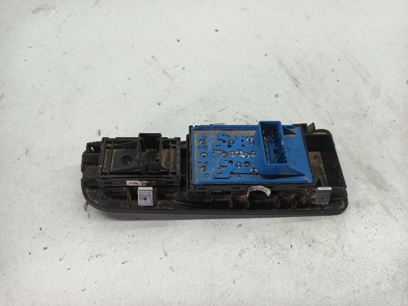 MANDO ELEVALUNAS DELANTERO IZQUIERDO 