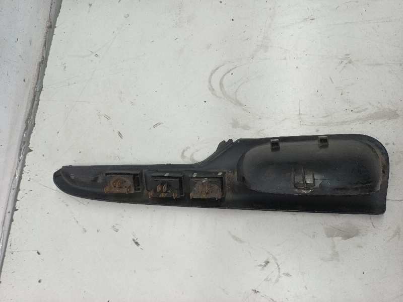 MANDO ELEVALUNAS DELANTERO IZQUIERDO 