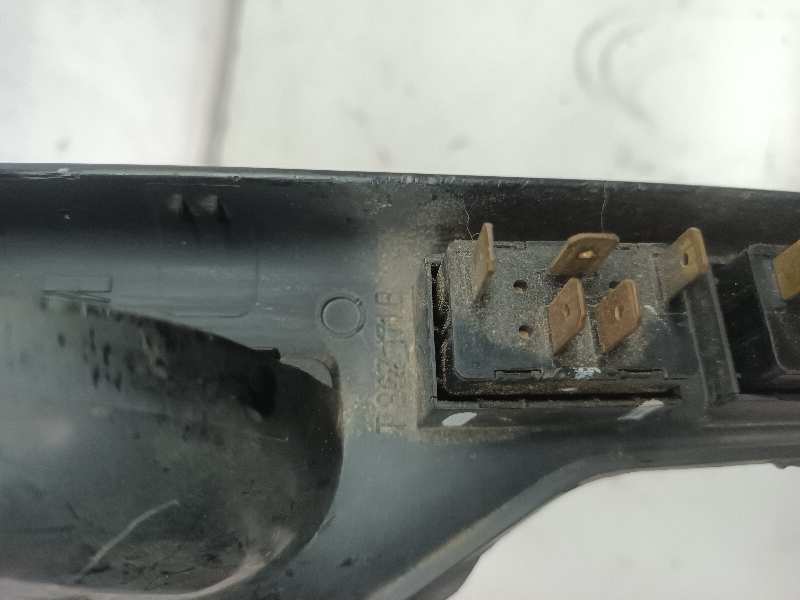 MANDO ELEVALUNAS DELANTERO IZQUIERDO 