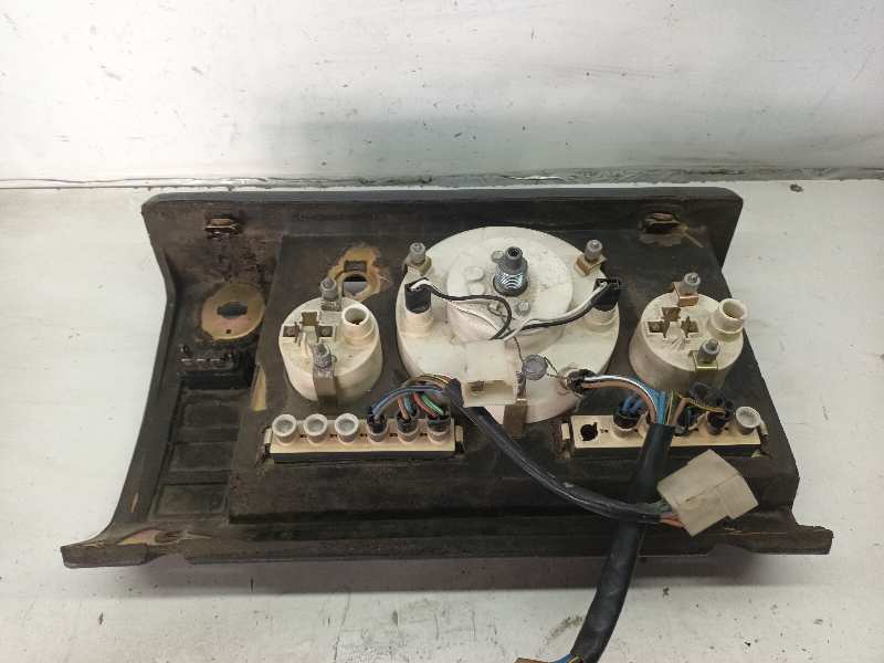 6316800687 CUADRO INSTRUMENTOS MERCEDES MB 100 D CAJA CERRADA - COMBI