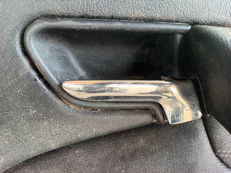 MANETA INTERIOR DELANTERA DERECHA