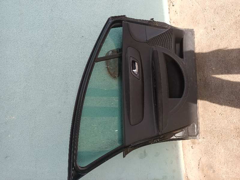 GUARNECIDO PUERTA DELANTERA IZQUIERDA