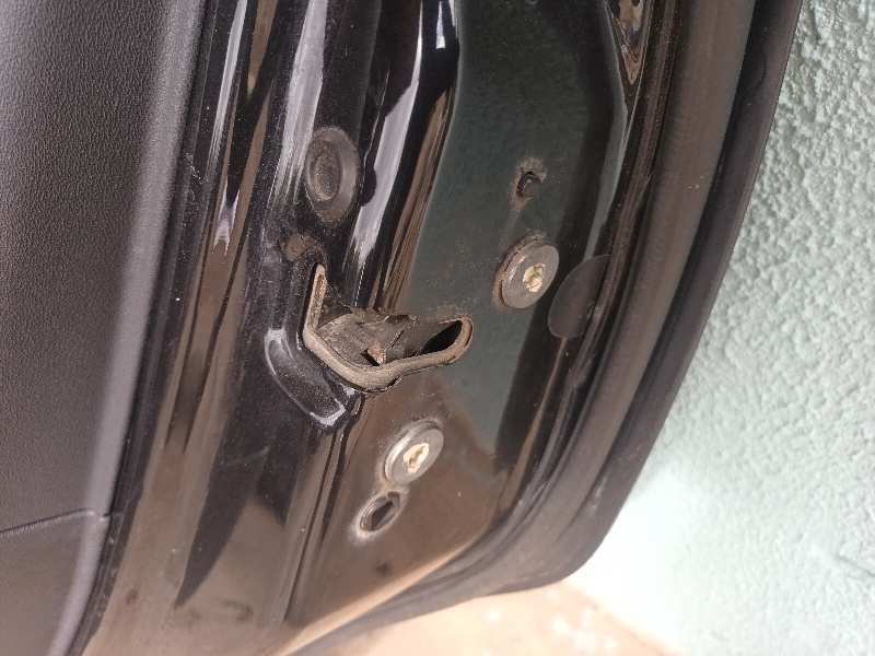 CERRADURA PUERTA TRASERA DERECHA 