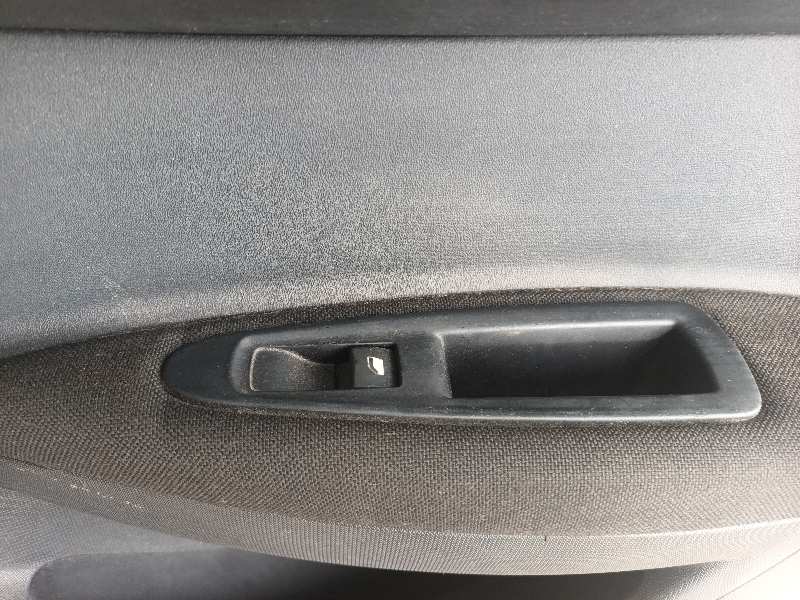 MANDO ELEVALUNAS TRASERO DERECHO