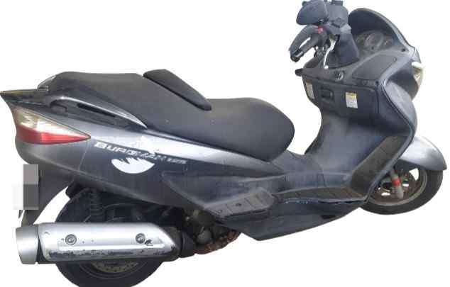 GUARDABARROS CUPULA ASIENTO CLAUSOR LLANTA RUEDA MANGUETA FRENO  DESPIECE COMPLETO SUZUKI BURGMAN 125