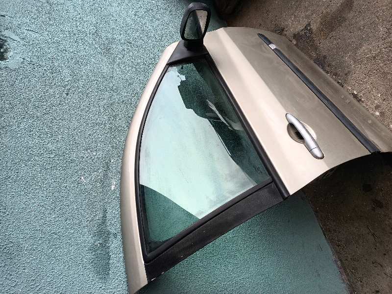 PUERTA DELANTERA DERECHA