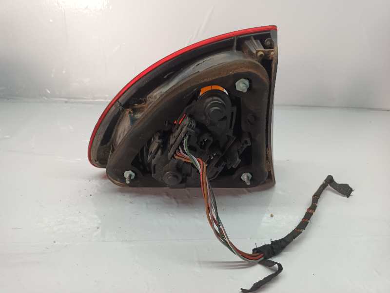 PILOTO TRASERO DERECHO