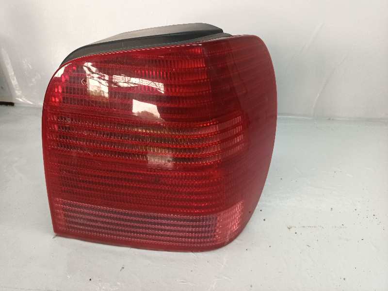 PILOTO TRASERO DERECHO