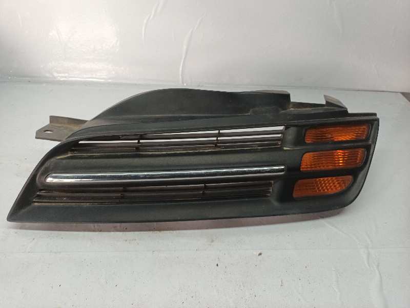 REJILLA PARAGOLPES IZQUIERDA